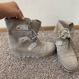 Sorel wedge boots